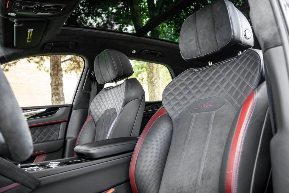 2022 Bentley Bentayga - Image 18 of 20
