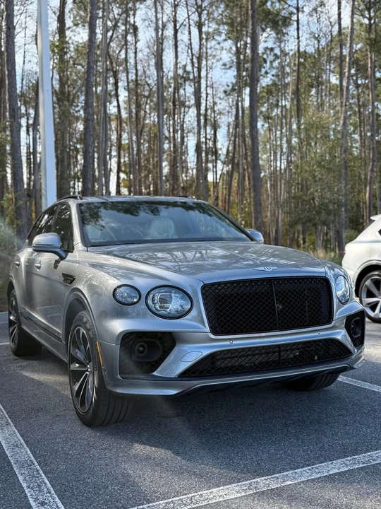 2022 Bentley Bentayga - Image 3 of 4