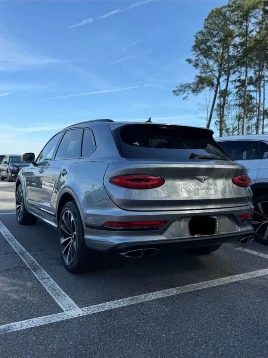 2022 Bentley Bentayga - Image 2 of 4