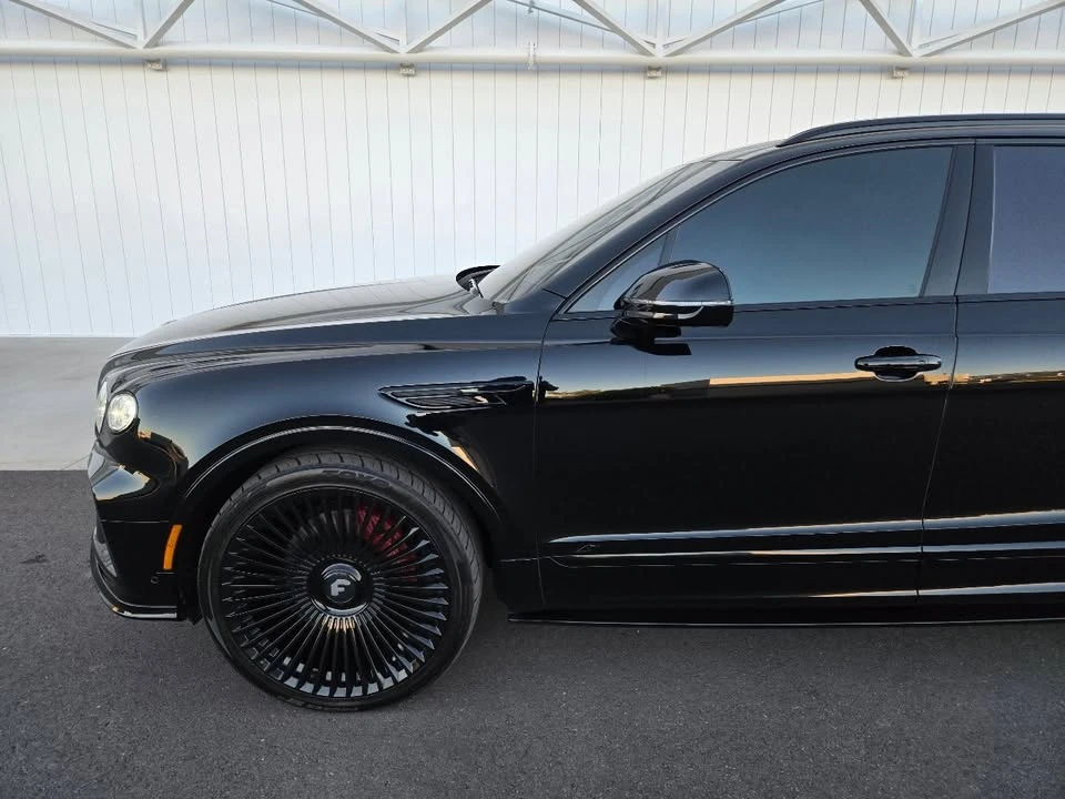 2022 Bentley Bentayga - Image 19 of 20