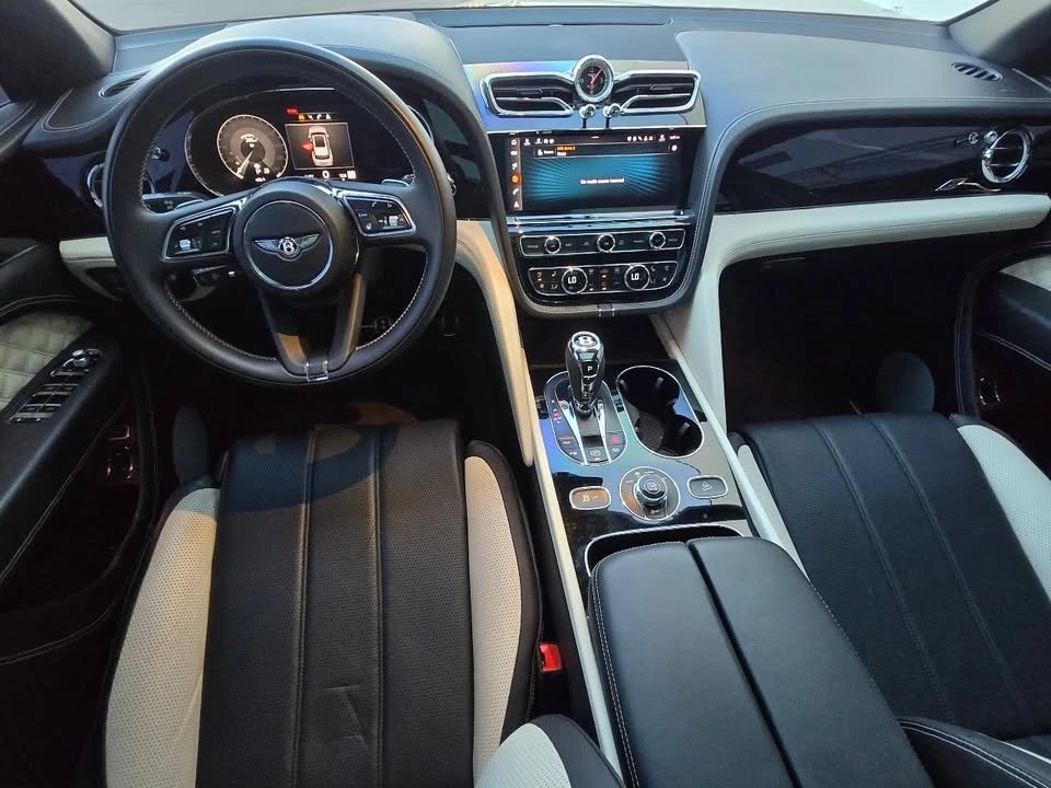 2022 Bentley Bentayga - Image 2 of 20