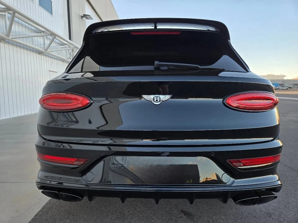2022 Bentley Bentayga - Image 16 of 20
