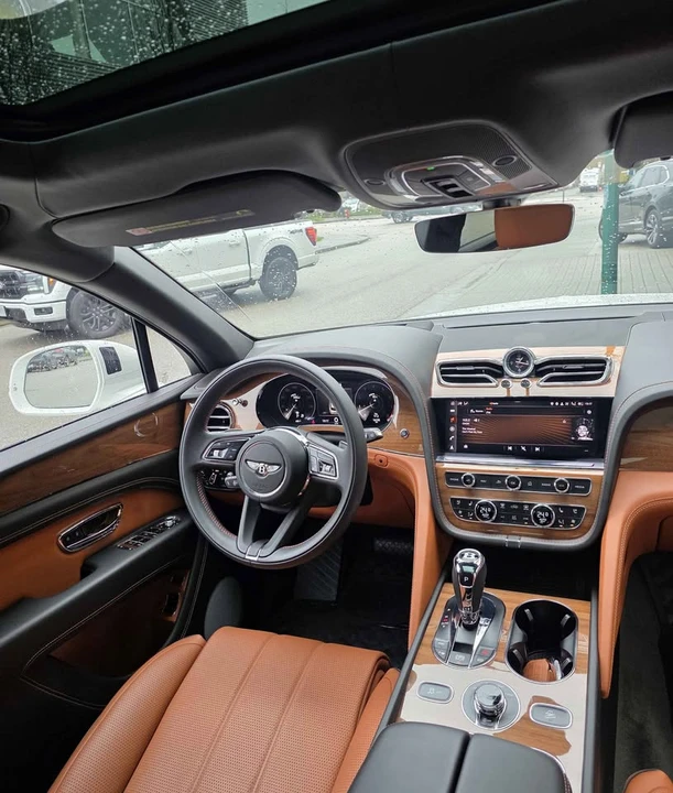 2022 Bentley Bentayga - Image 6 of 20