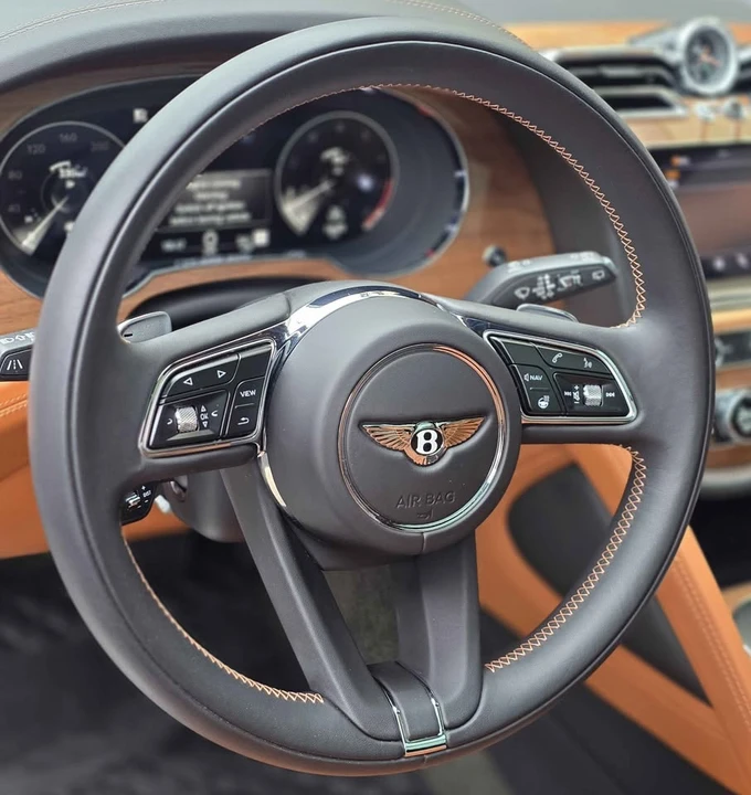 2022 Bentley Bentayga - Image 9 of 20