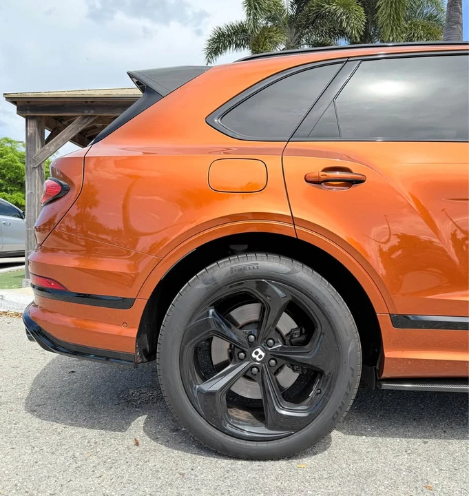 2022 Bentley Bentayga - Image 4 of 20