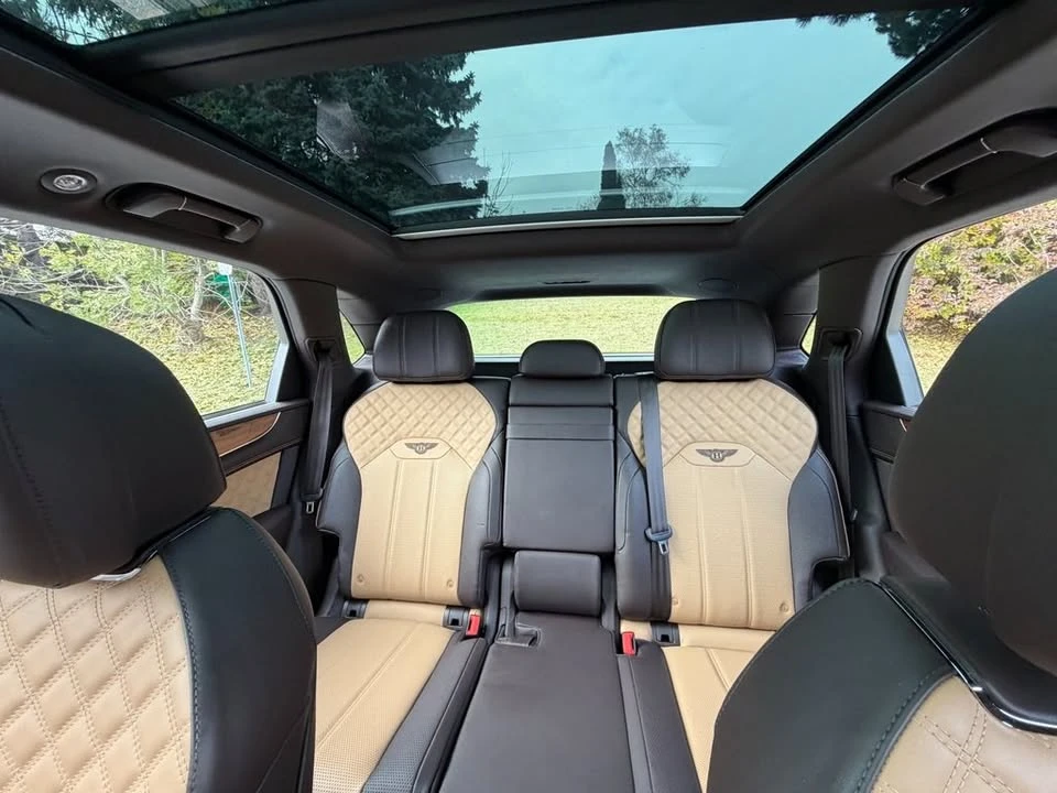 2022 Bentley Bentayga - Image 18 of 20