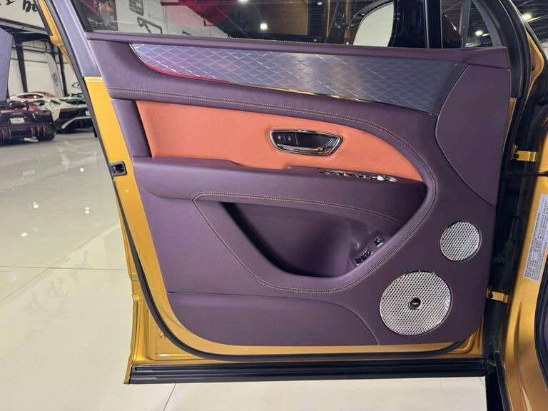 2022 Bentley Bentayga - Image 17 of 19
