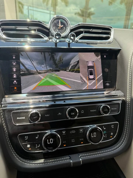 2022 Bentley Bentayga Mulliner - Image 8 of 20