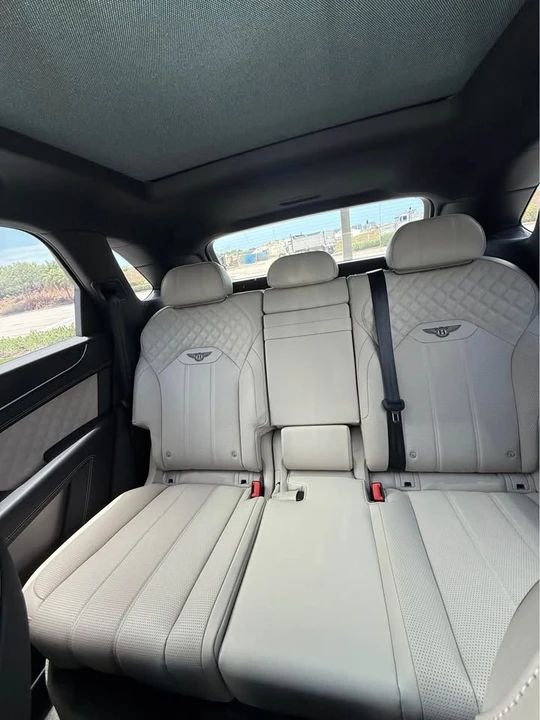 2022 Bentley Bentayga Mulliner - Image 14 of 20