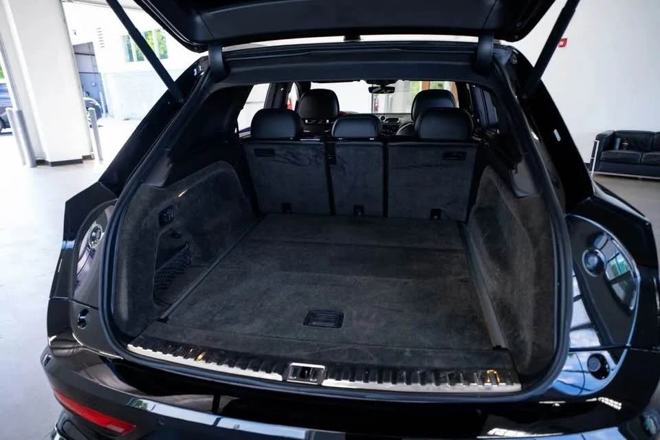 2022 Bentley Bentayga - Image 16 of 16