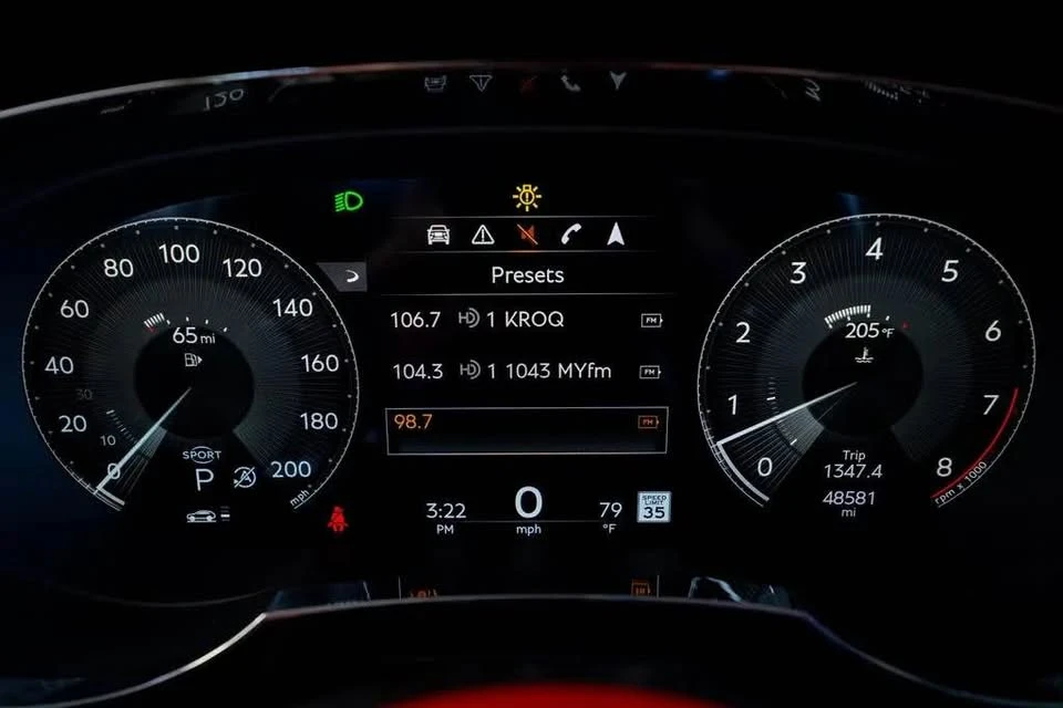2022 Bentley Bentayga - Image 9 of 16