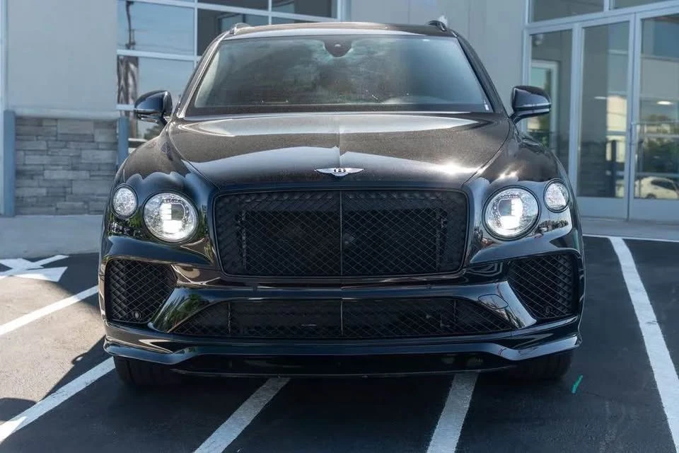 2022 Bentley Bentayga - Image 2 of 16