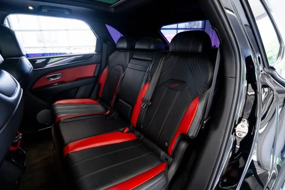 2022 Bentley Bentayga - Image 14 of 16