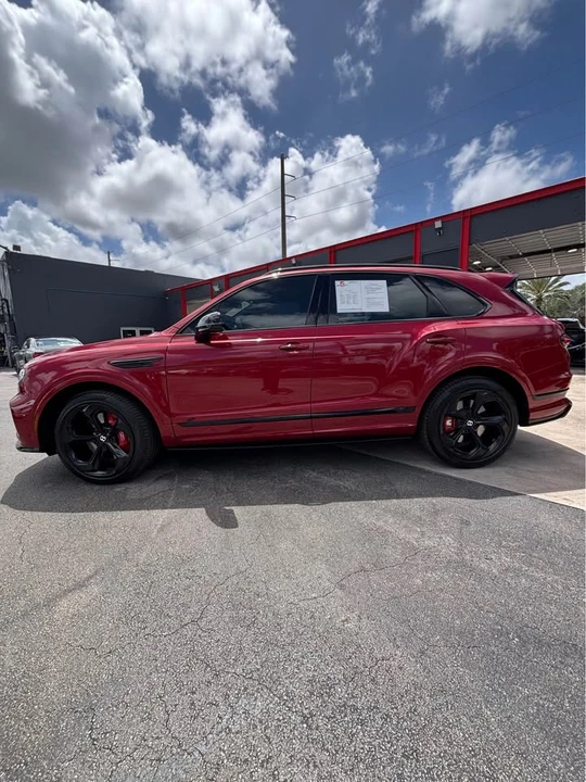 2022 Bentley Bentayga - Image 3 of 4