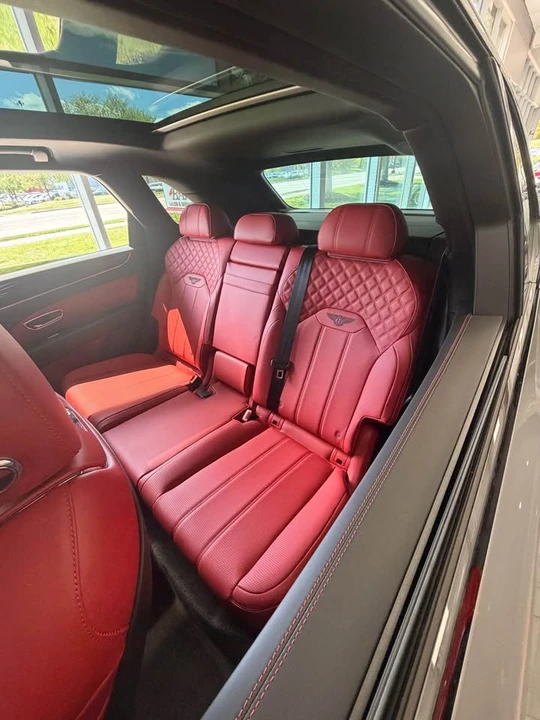 2022 Bentley Bentayga - Image 4 of 5