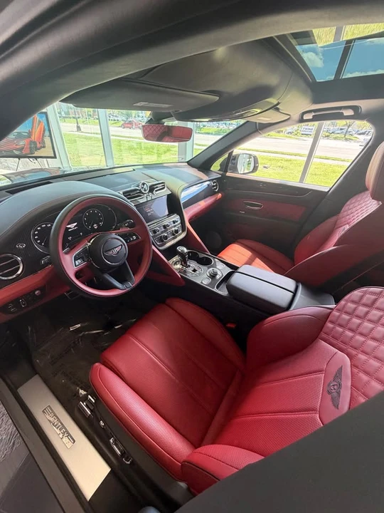 2022 Bentley Bentayga - Image 3 of 5