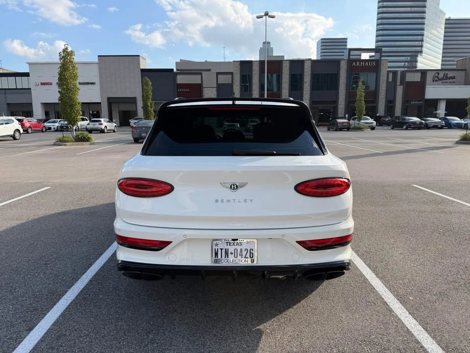 2022 Bentley Bentayga - Image 3 of 11