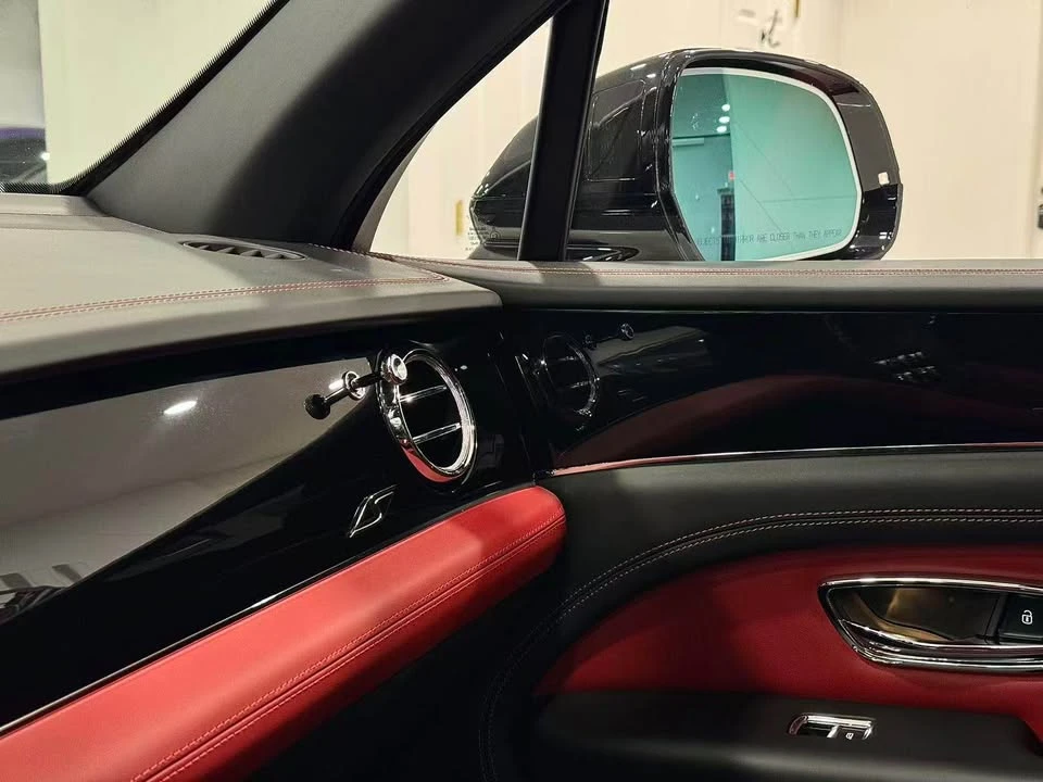 2022 Bentley Bentayga - Image 13 of 18