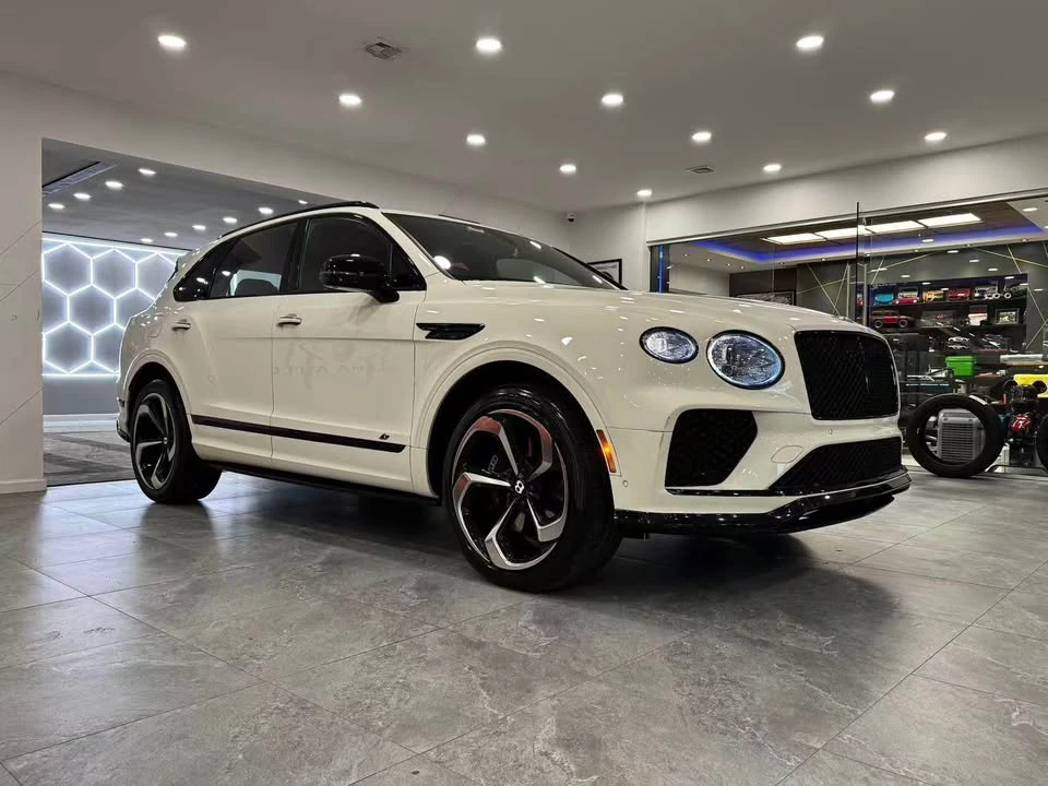 2022 Bentley Bentayga - Image 2 of 18