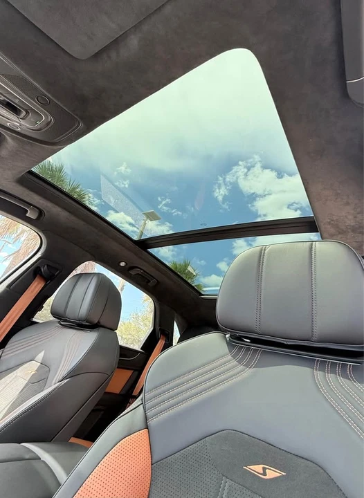 2022 Bentley Bentayga - Image 16 of 20