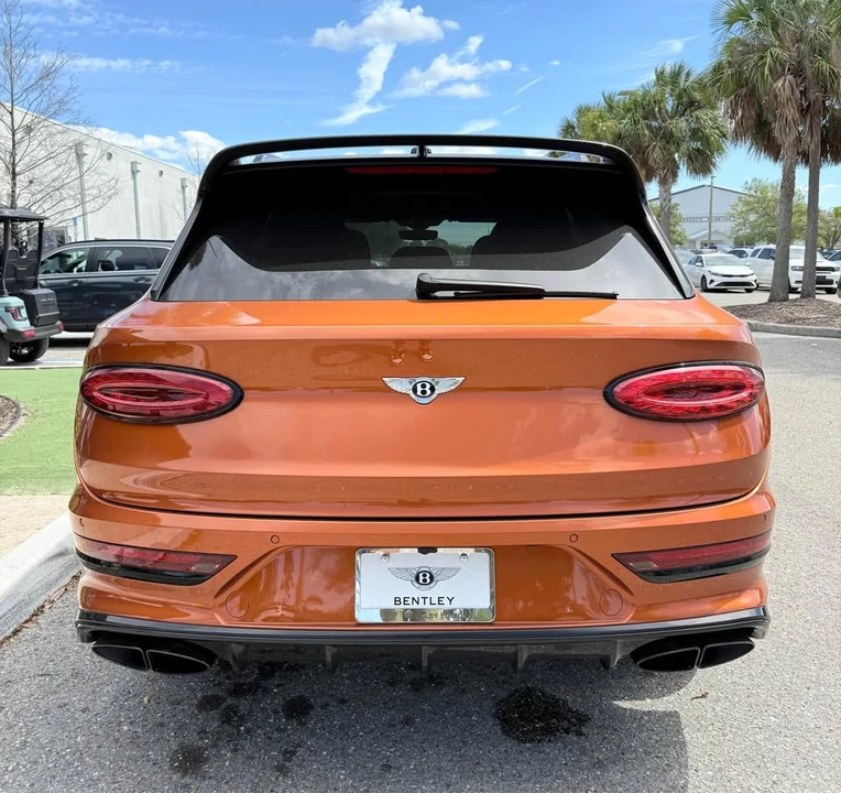 2022 Bentley Bentayga - Image 7 of 20