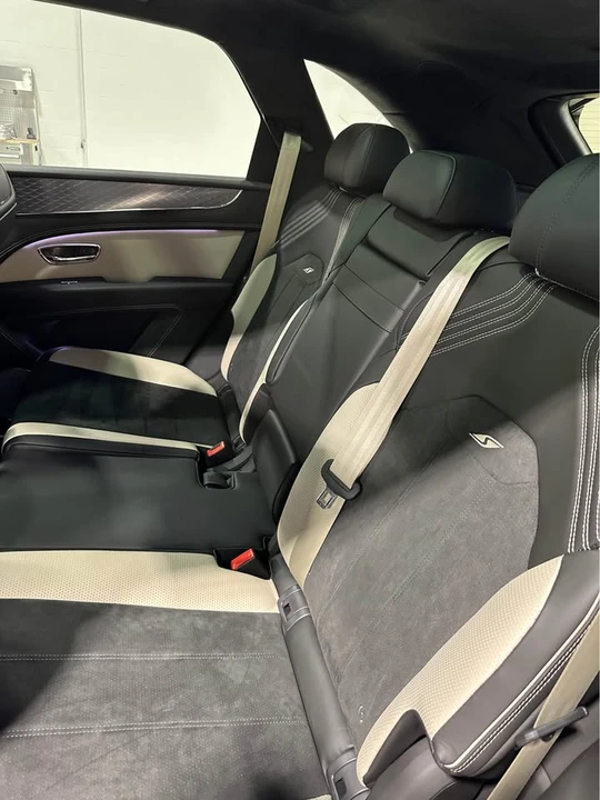 2022 Bentley Bentayga - Image 9 of 15