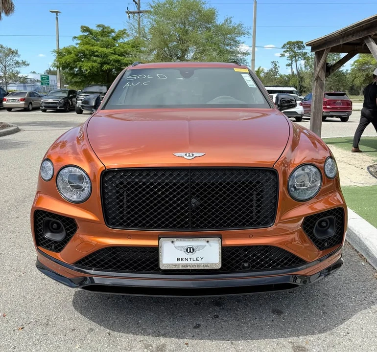 2022 Bentley Bentayga - Image 4 of 20