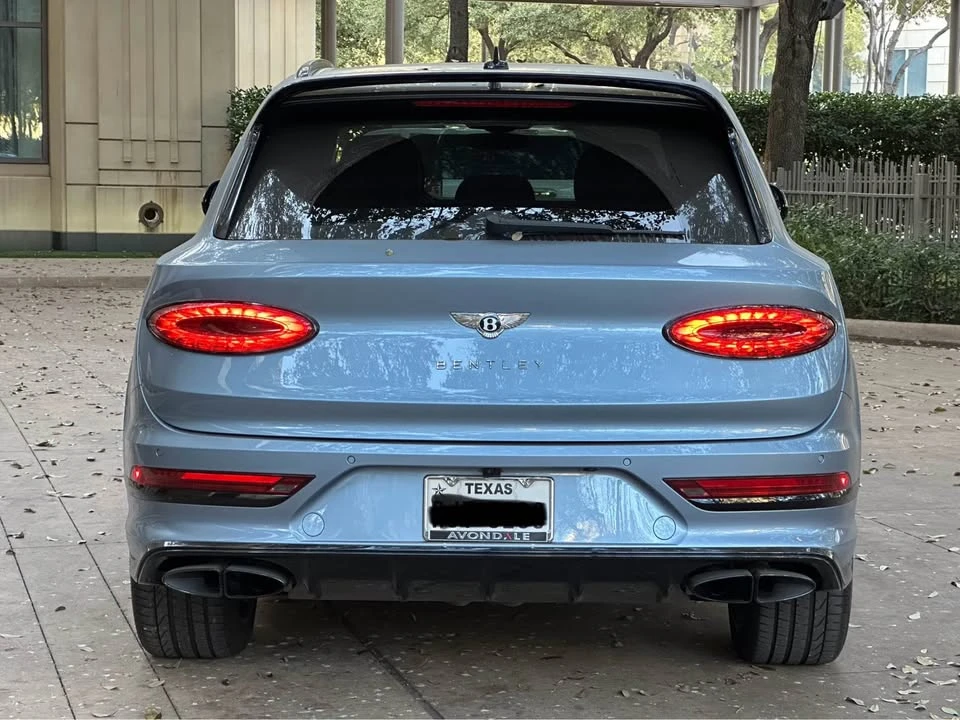 2022 Bentley Bentayga - Image 5 of 15