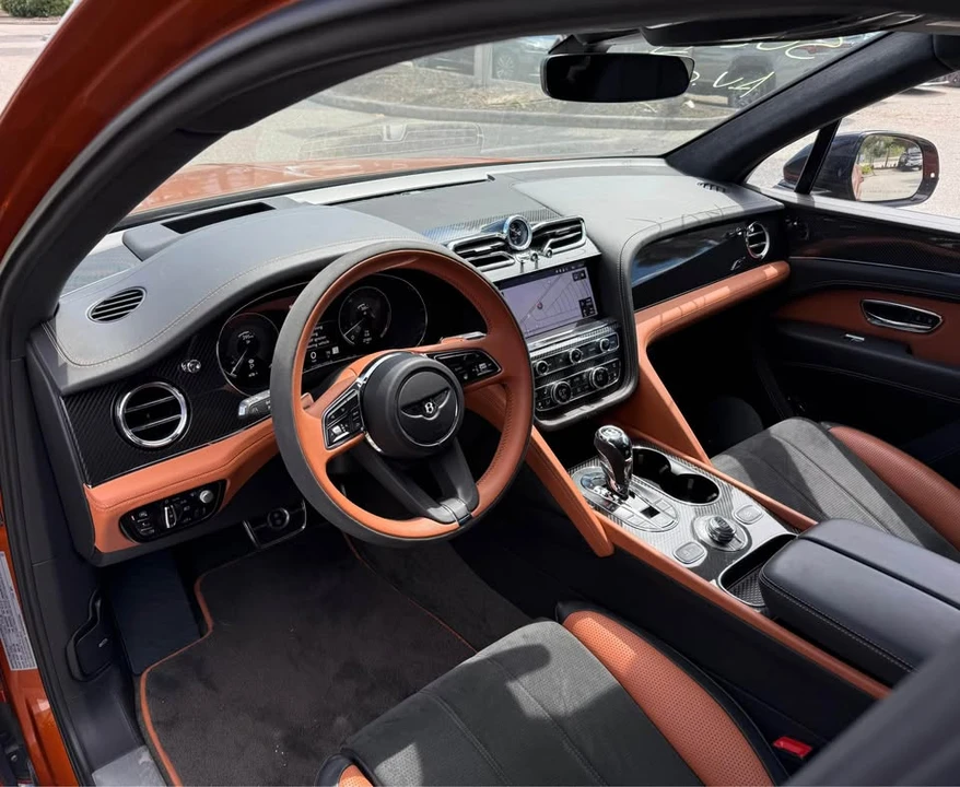 2022 Bentley Bentayga - Image 10 of 20