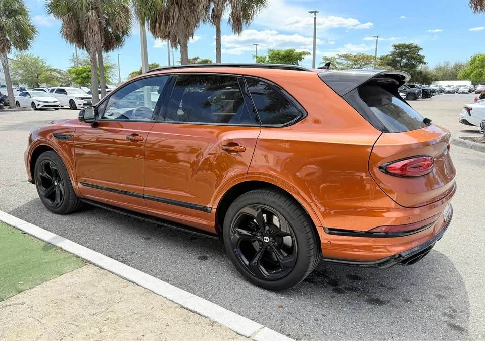 2022 Bentley Bentayga - Image 6 of 20