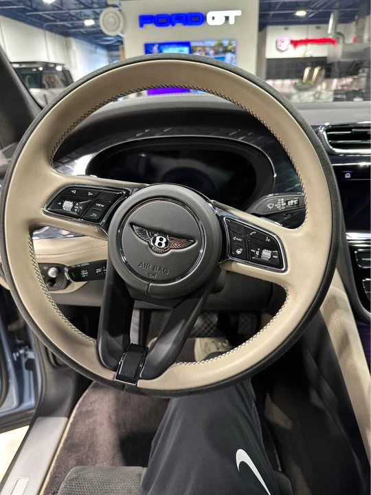 2022 Bentley Bentayga - Image 12 of 15