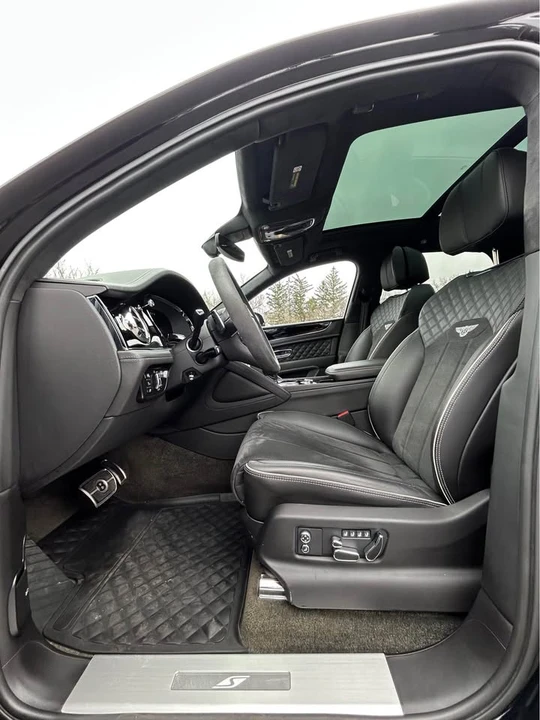 2022 Bentley Bentayga - Image 15 of 19