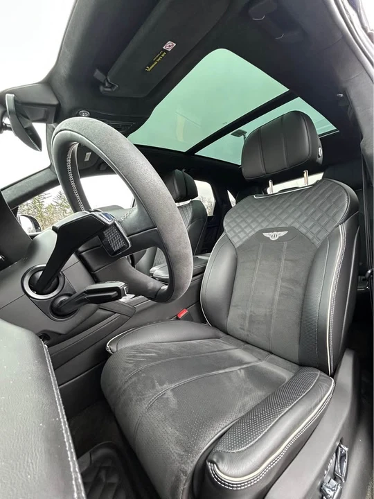 2022 Bentley Bentayga - Image 16 of 19