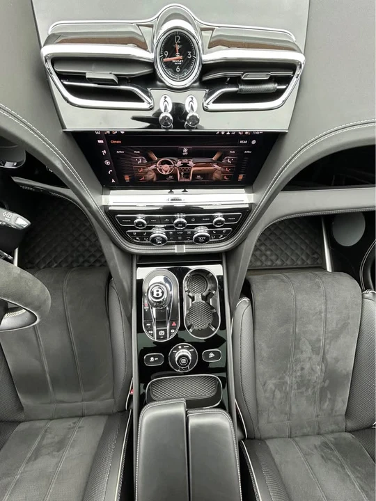 2022 Bentley Bentayga - Image 12 of 19