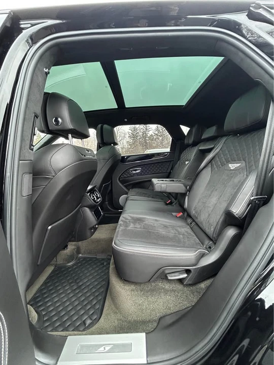2022 Bentley Bentayga - Image 9 of 19