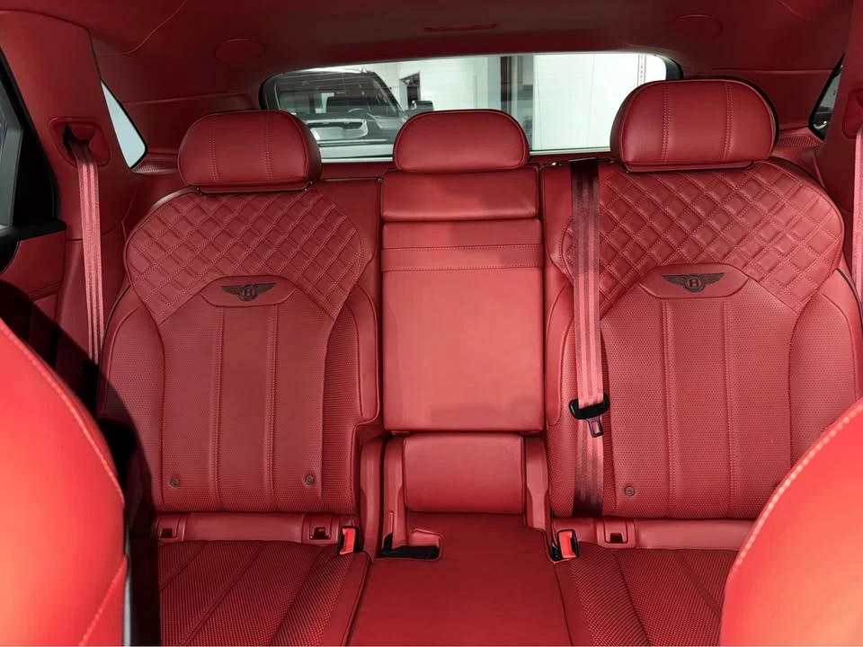 2022 Bentley Bentayga Speed - Image 9 of 10