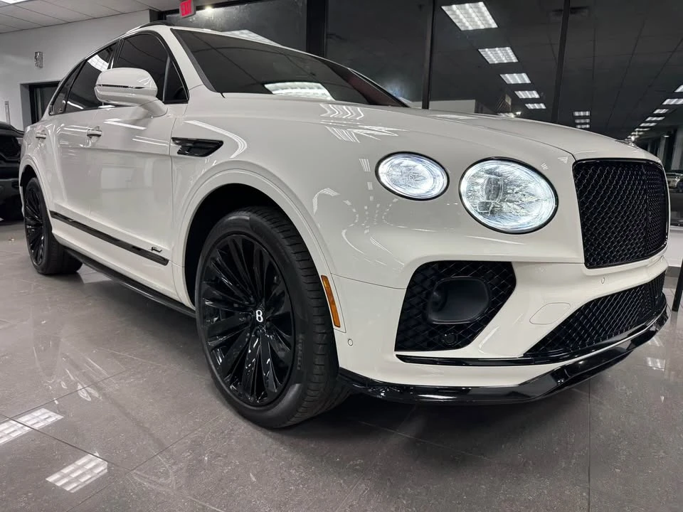 2022 Bentley Bentayga Speed - Image 2 of 10