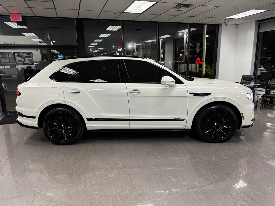 2022 Bentley Bentayga Speed - Image 3 of 10