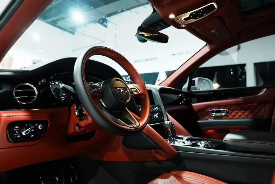 2022 Bentley Bentayga Speed - Image 9 of 10