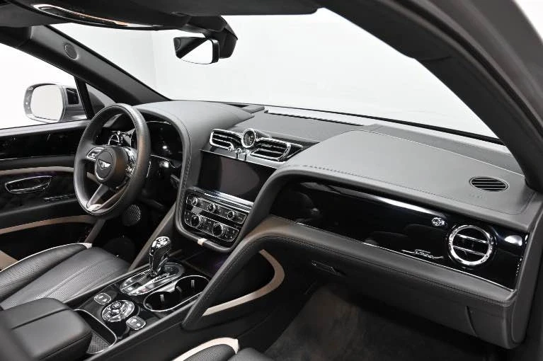 2022 Bentley Bentayga Speed - Image 15 of 19