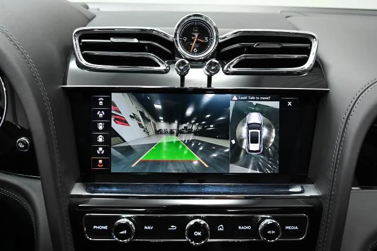 2022 Bentley Bentayga Speed - Image 16 of 19