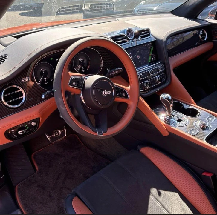 2022 Bentley Bentayga - Image 8 of 9