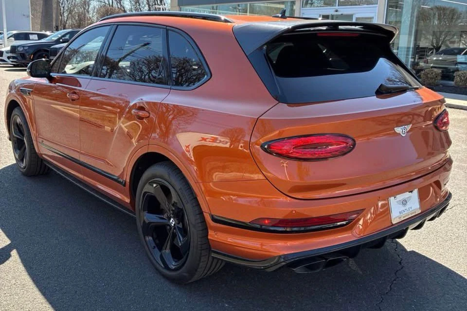 2022 Bentley Bentayga - Image 3 of 9