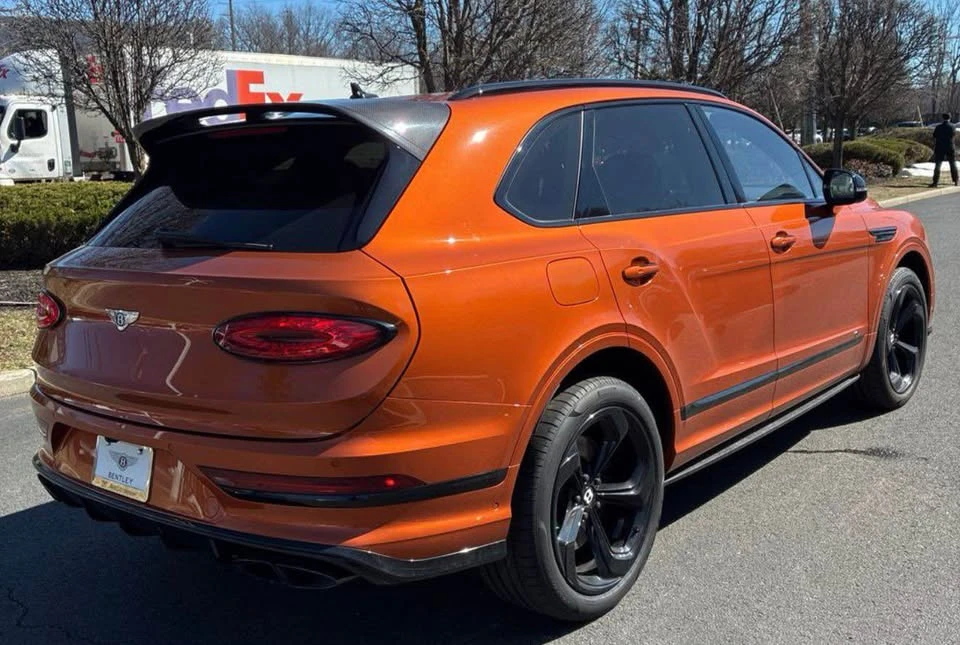 2022 Bentley Bentayga - Image 4 of 9
