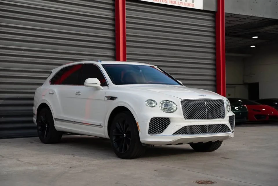 2022 Bentley Bentayga - Image 2 of 13