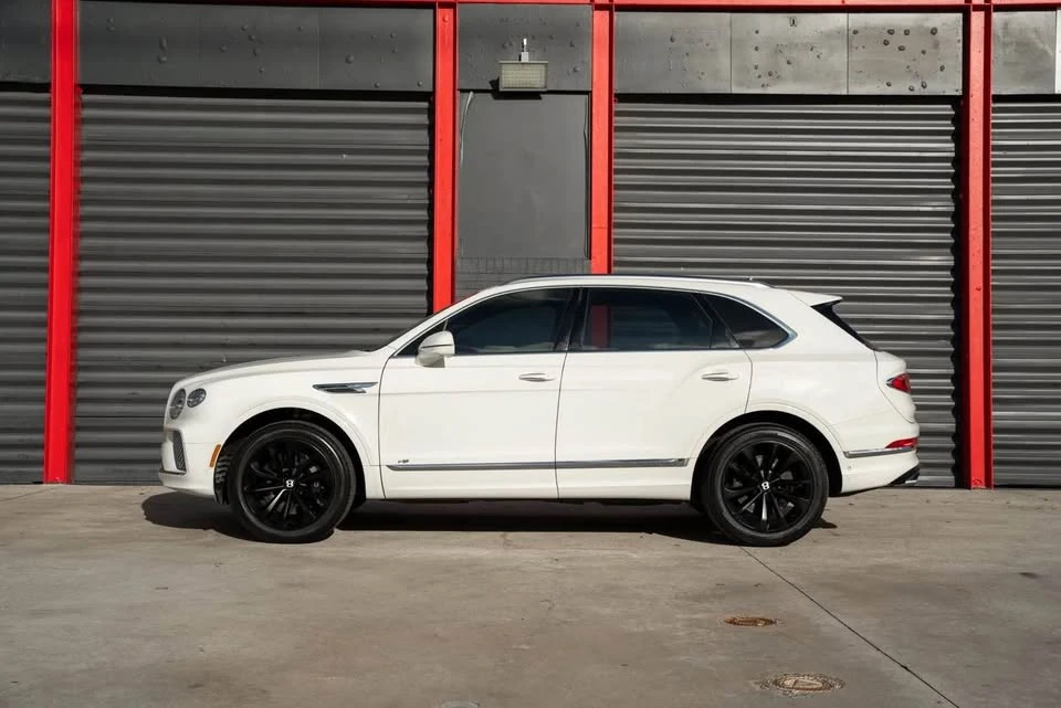 2022 Bentley Bentayga - Image 3 of 13