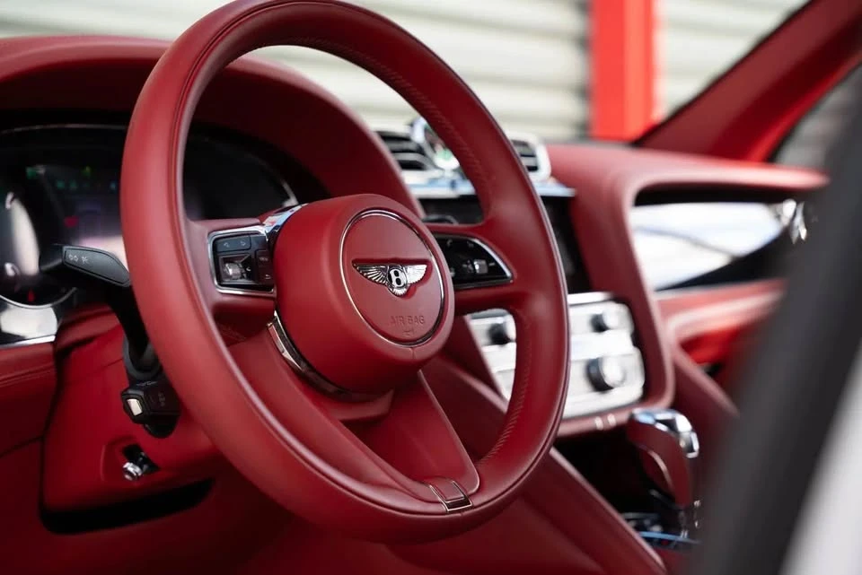 2022 Bentley Bentayga - Image 7 of 13