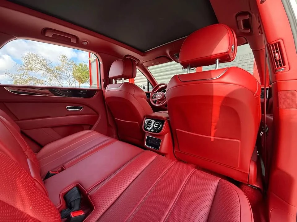 2022 Bentley Bentayga - Image 9 of 13