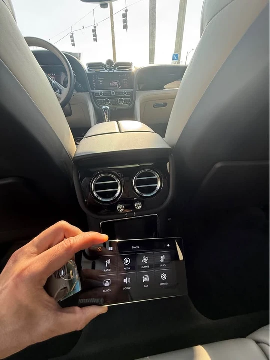 2022 Bentley Bentayga - Image 20 of 20