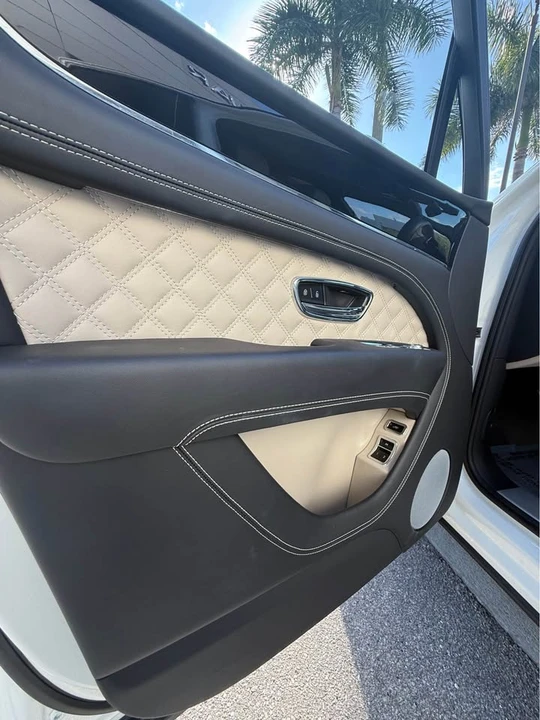 2022 Bentley Bentayga - Image 15 of 20